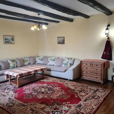 под орехите ゲストハウス