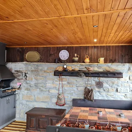 под орехите * トリャブナ