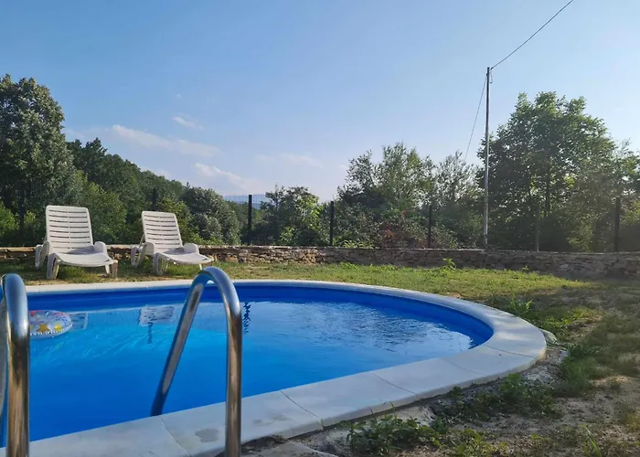 Къща за гости под орехите Трявна